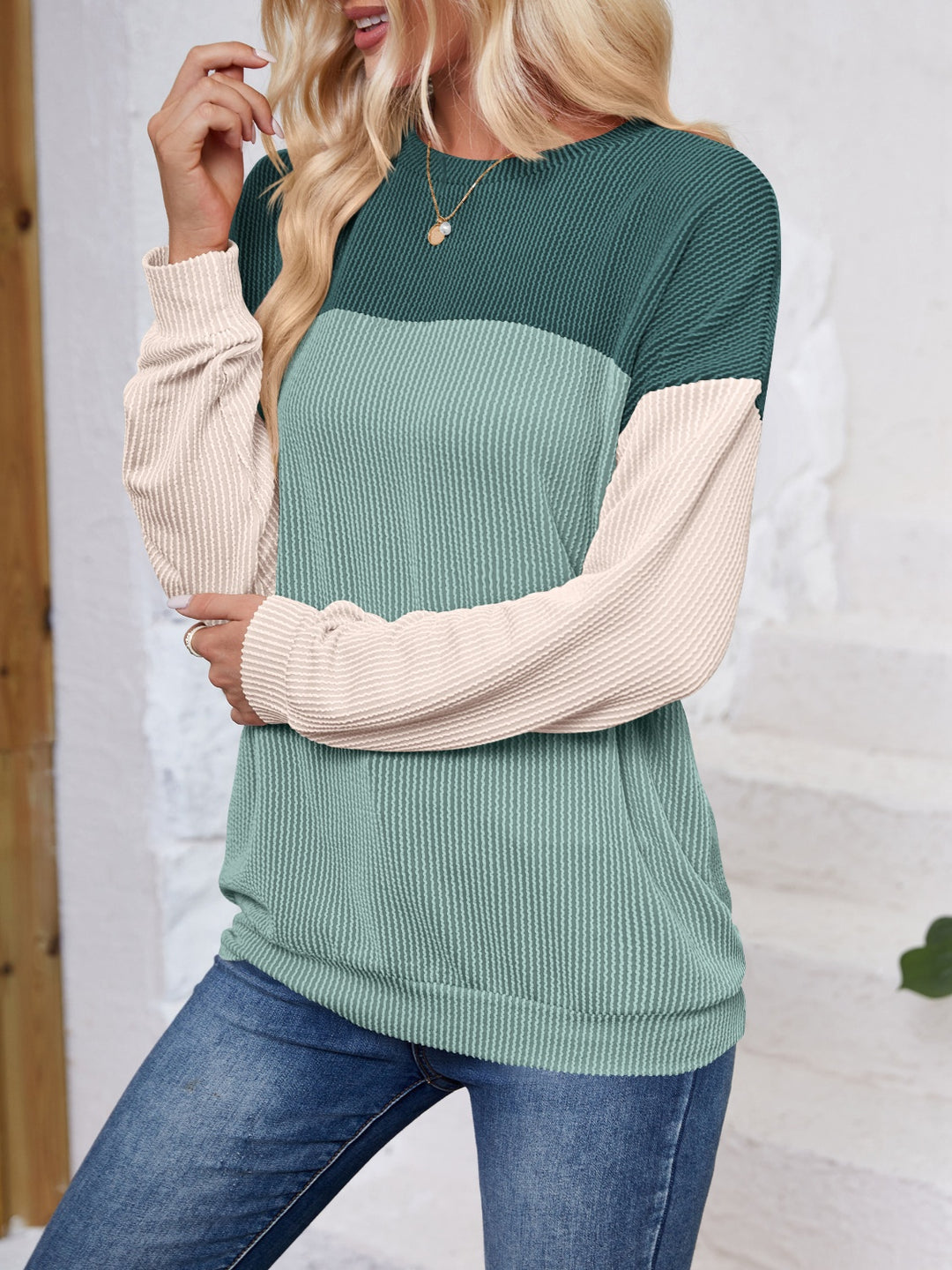 Color Block Round Neck Long Sleeve Sweatshirt